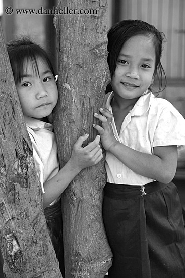 girls-by-tree-2-bw.jpg