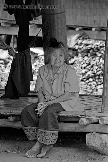 old-woman-sitting-bw.jpg