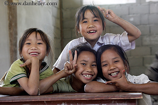 school-kids-at-desk-5.jpg