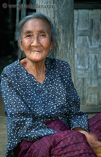 smiling-old-woman-1.jpg