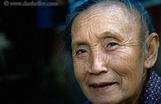 smiling-old-woman-3.jpg