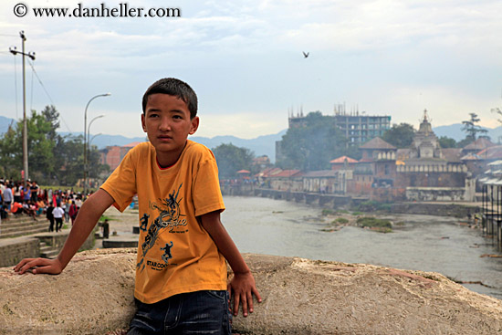 boy-by-bagmati-river.jpg