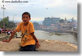 images/Asia/Nepal/Kathmandu/Pashupatinath/Men/boy-by-bagmati-river.jpg