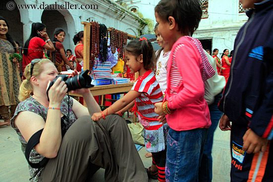 kate-w-camera-n-kids-01.jpg