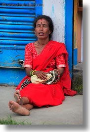 images/Asia/Nepal/Kathmandu/Pashupatinath/Women/woman-sleeping.jpg