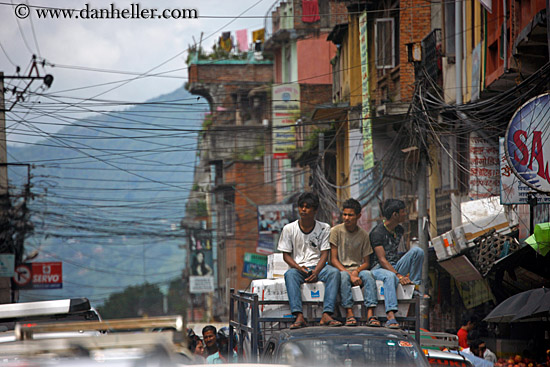 boys-on-truck-02.jpg