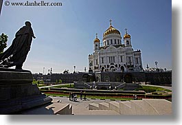 asia, buildings, cathedral of christ, churches, horizontal, landmarks, marble, materials, moscow, onion dome, perspective, religious, russia, statues, structures, upview, photograph