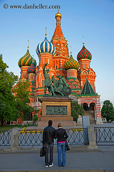 dmitry-pozharsky-n-kuzma-minin-statue-2.jpg