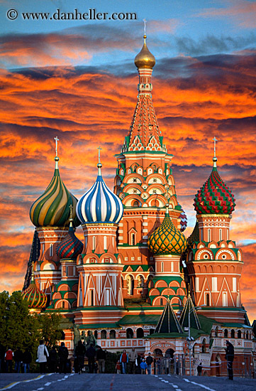 st_basil-cathedral-at-sunset-1.jpg