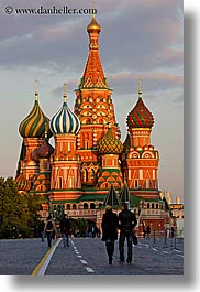 asia, buildings, churches, colorful, colors, couples, landmarks, moscow, nature, onion dome, pedestrians, people, pokrovskiy, religious, russia, sky, st basil, st basil cathedral, st. basil, structures, sun, sunsets, vertical, photograph