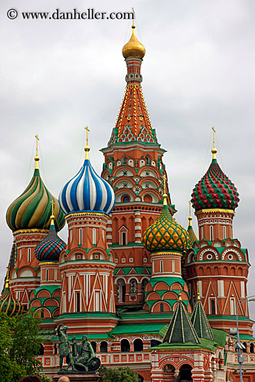 st_basil-cathedral-n-clouds-2.jpg