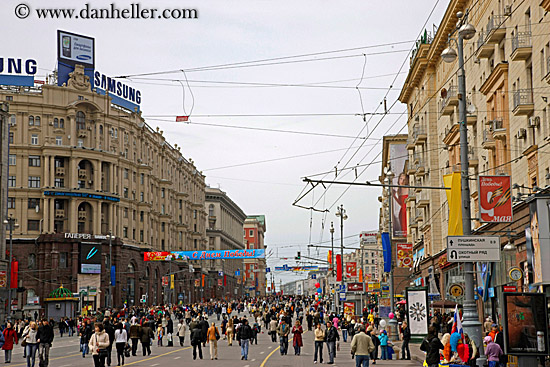 people-walking-city-streets-2.jpg