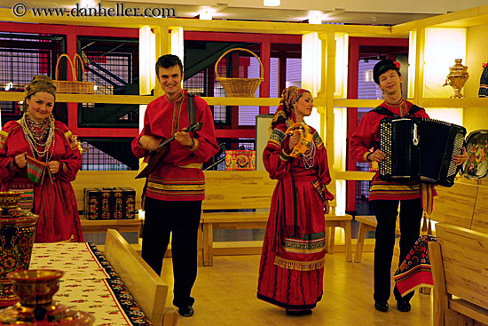 russian-dancers-02.jpg