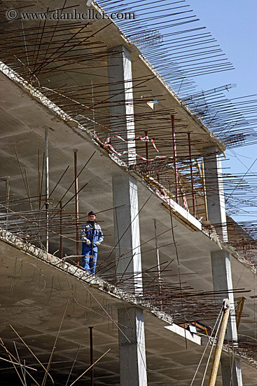 construction-worker-in-iron-rebar-1.jpg