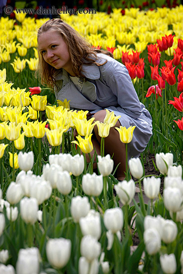 woman-posing-w-yellow-n-red-tulips-2.jpg