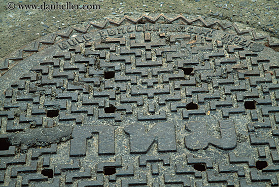 manhole-cover.jpg