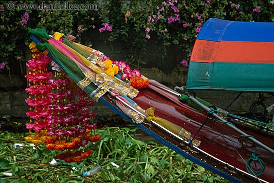 flowery-boats-03.jpg