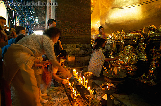 people-lighting-candles-01.jpg