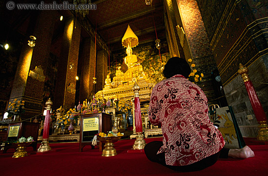 people-on-floor-praying-02.jpg