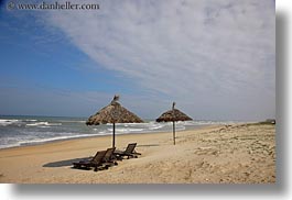images/Asia/Vietnam/Danang/Beach/conical-straw-beach-umbrellas-4.jpg