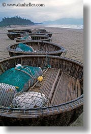 images/Asia/Vietnam/Danang/Beach/fishing-boats.jpg