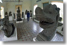 images/Asia/Vietnam/Danang/ChamArtMuseum/cham-stone-sculptures-1.jpg