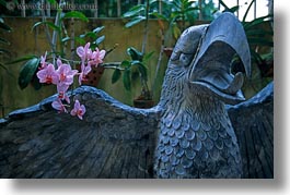 images/Asia/Vietnam/Danang/MarbleArtisans/marble-sculpt-eagle.jpg