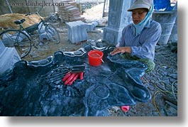 images/Asia/Vietnam/Danang/MarbleArtisans/marble-sculpting-artisans-5.jpg