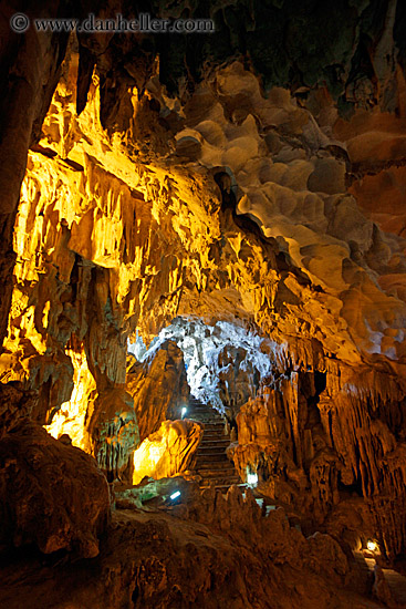 lighted-caves-11.jpg