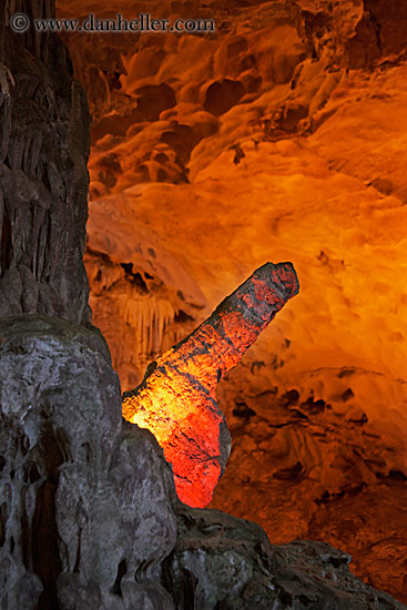 lighted-caves-12.jpg