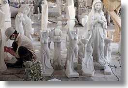 images/Asia/Vietnam/HaLongBay/Misc/marble-statues-03.jpg