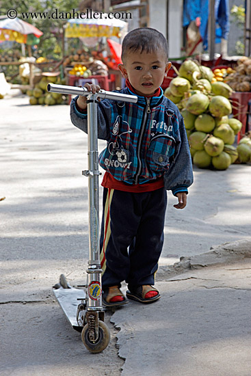 toddler-n-scooter-02.jpg