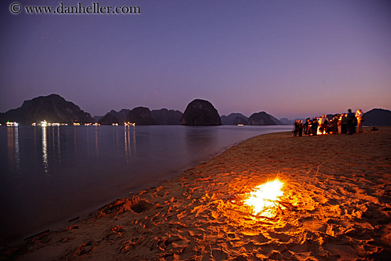 beach-fire-at-dusk-2.jpg