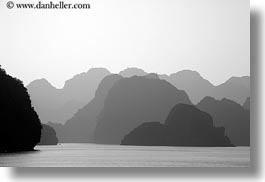 images/Asia/Vietnam/HaLongBay/Sunset/hazy-mtns-n-ocean-2-bw.jpg