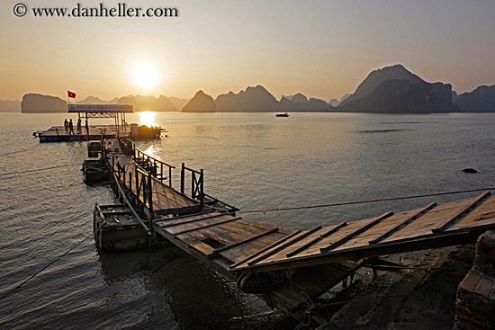 sunset-dock-n-mtns-02.jpg