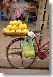 images/Asia/Vietnam/Hanoi/Bikes/Fruit/melons-on-bike-05.jpg