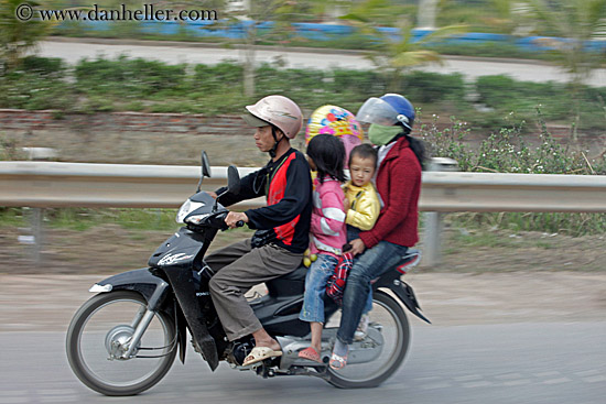 family-on-bike-3.jpg