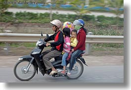images/Asia/Vietnam/Hanoi/Bikes/People/family-on-bike-3.jpg