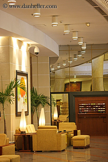hilton-hotel-lobby-3.jpg