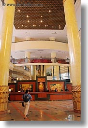 images/Asia/Vietnam/Hanoi/Buildings/hilton-hotel-lobby-4.jpg