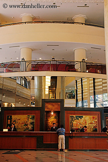 hilton-hotel-lobby-5.jpg