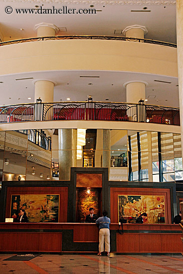 hilton-hotel-lobby-5.jpg