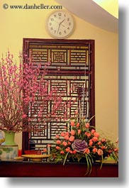 images/Asia/Vietnam/Hanoi/Misc/flowers-n-clock.jpg