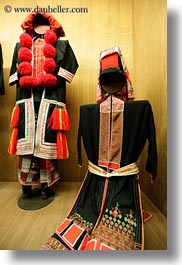 images/Asia/Vietnam/Hanoi/Museum/traditional-dress-fabric-3.jpg