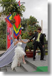 images/Asia/Vietnam/Hanoi/People/Couples/wedding-couple-01.jpg