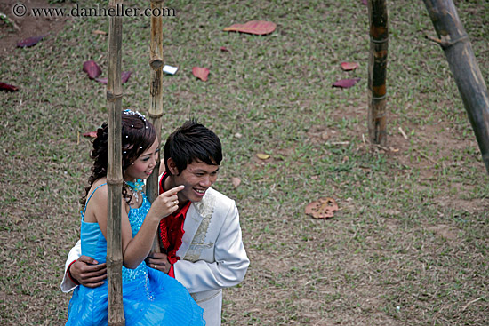 wedding-couple-on-swing-3.jpg