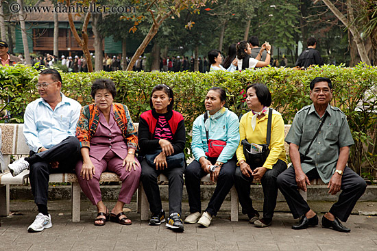 old-women-on-bench.jpg