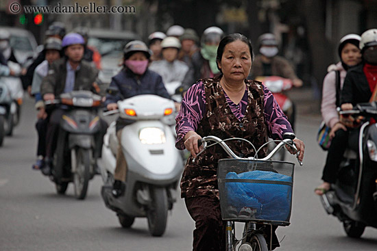 woman-on-motorcycle.jpg