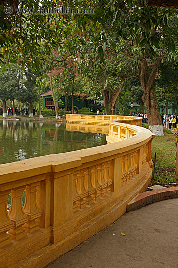 curved-pond-railing-5.jpg