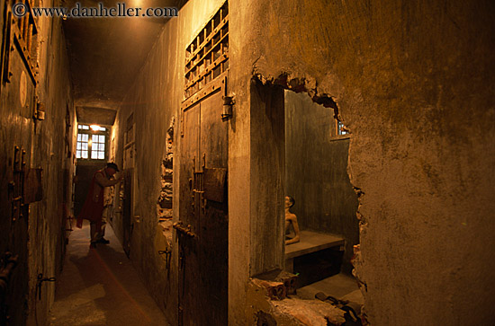 hanoi-prison-2.jpg